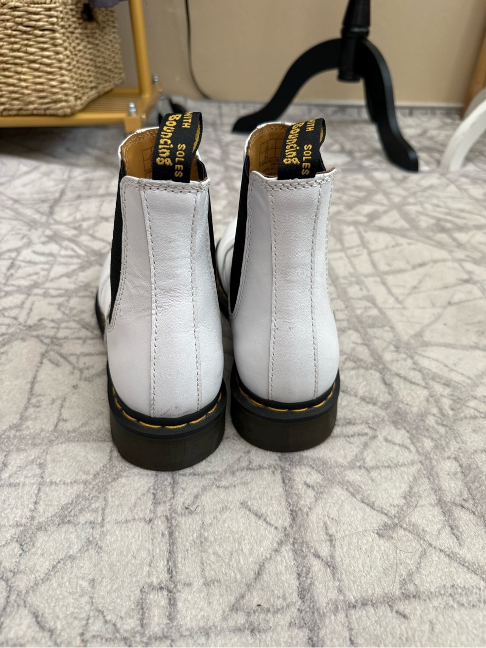 Dr. Martens 2976 White Chelsea Boots Smooth Leather Yellow Stitch Size 11 - Picture 11 of 13